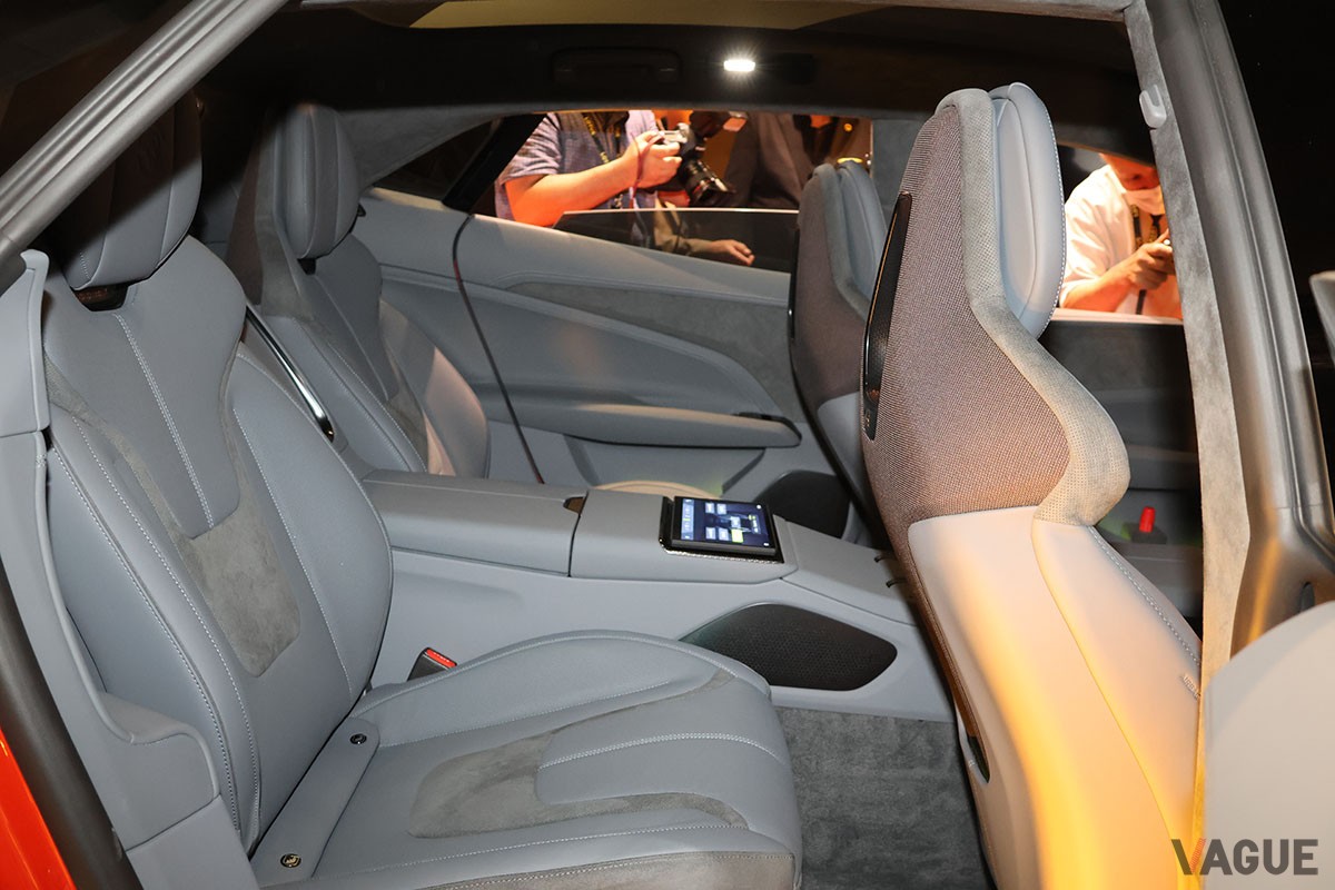 ロータスのエレクトリック・ハイパーGT新型「エメヤ」