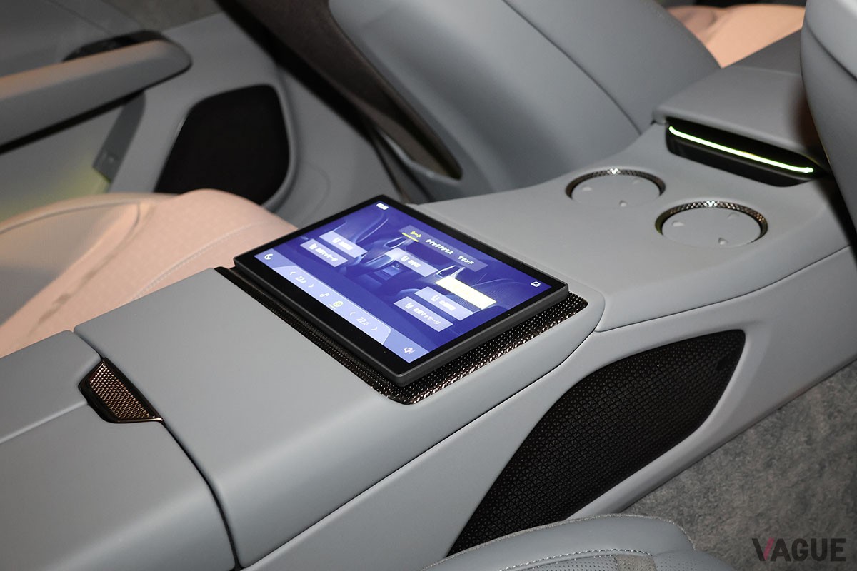 ロータスのエレクトリック・ハイパーGT新型「エメヤ」