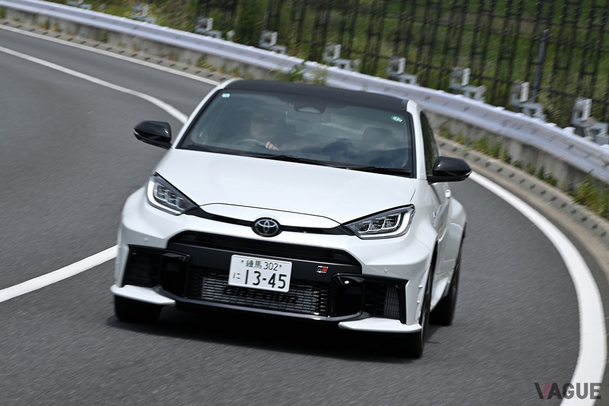 トヨタ“改良型”「GRヤリス」（ATモデル）