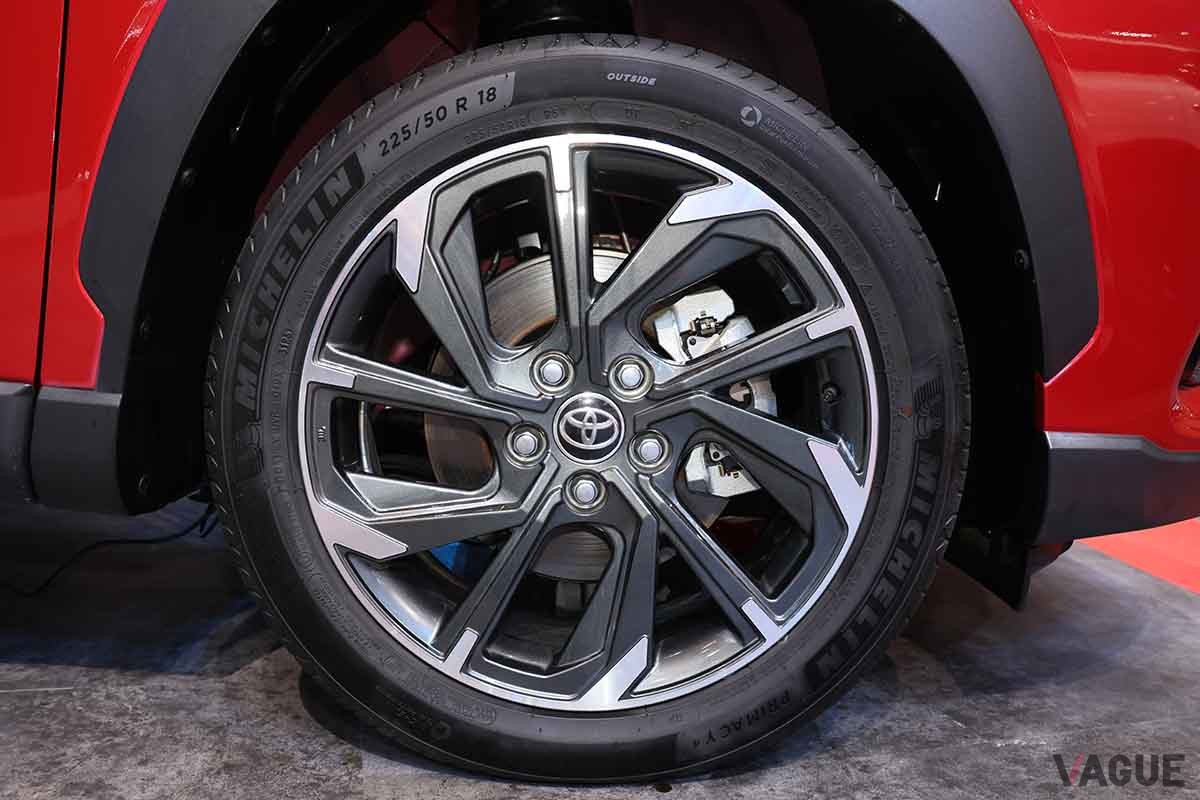 トヨタ「カローラクロスGRスポーツ」