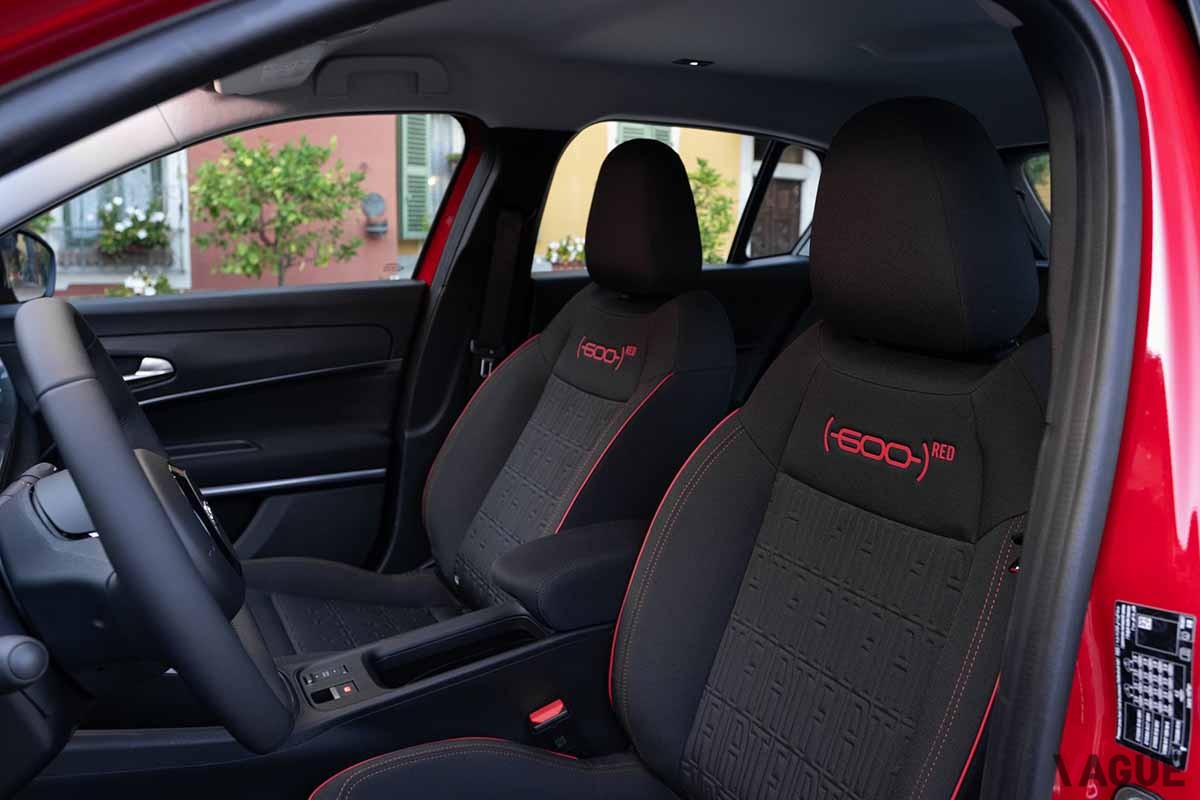 フィアット新型「600e」のインテリア