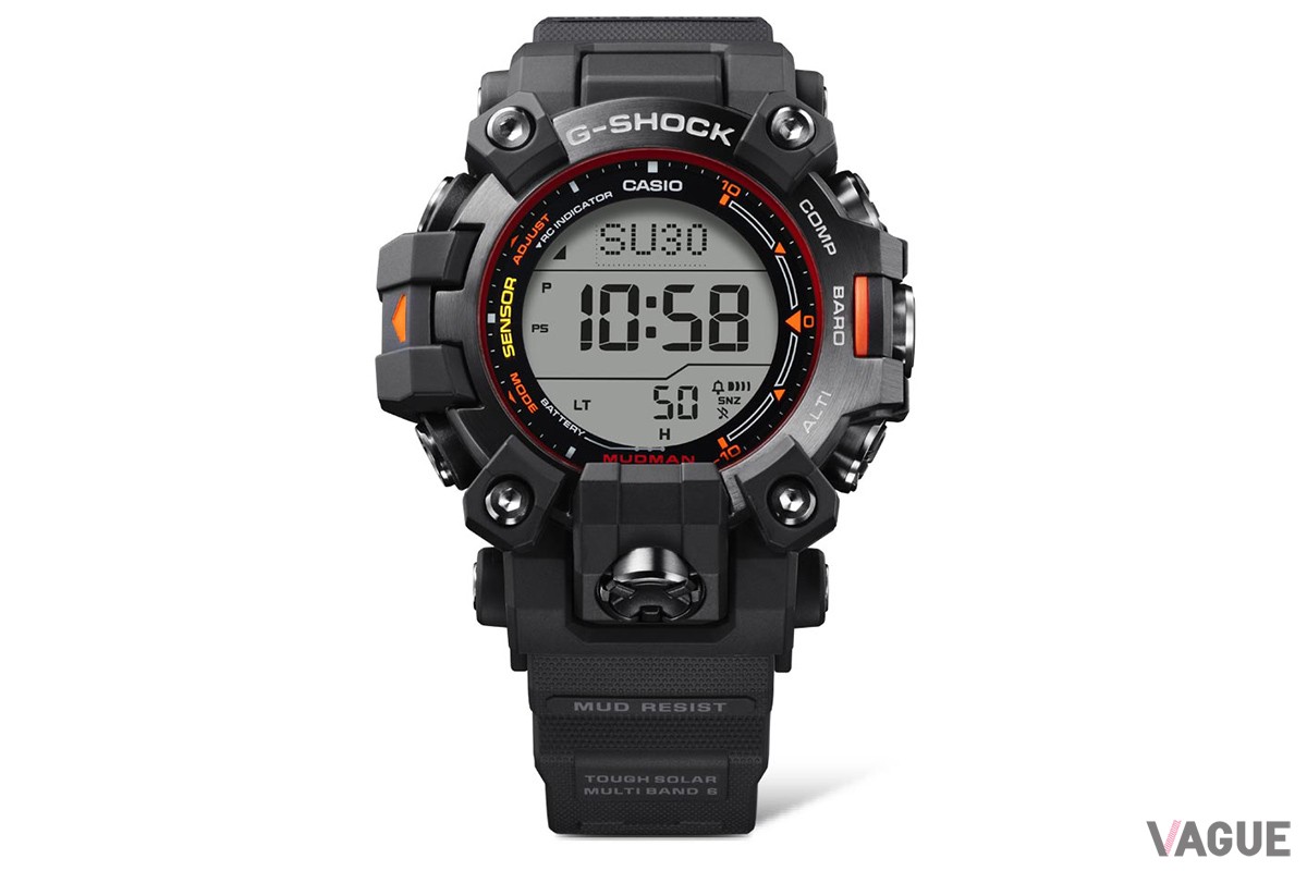 液晶をレッドが一周囲み力強い印象をプラス