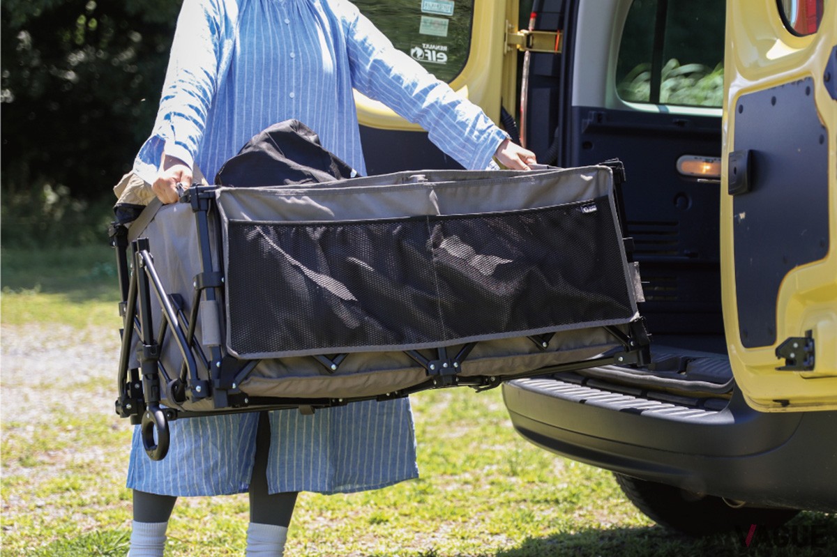 タイヤを外せばワゴンに荷物を載せたまま、車や室内を汚さずに収納できる