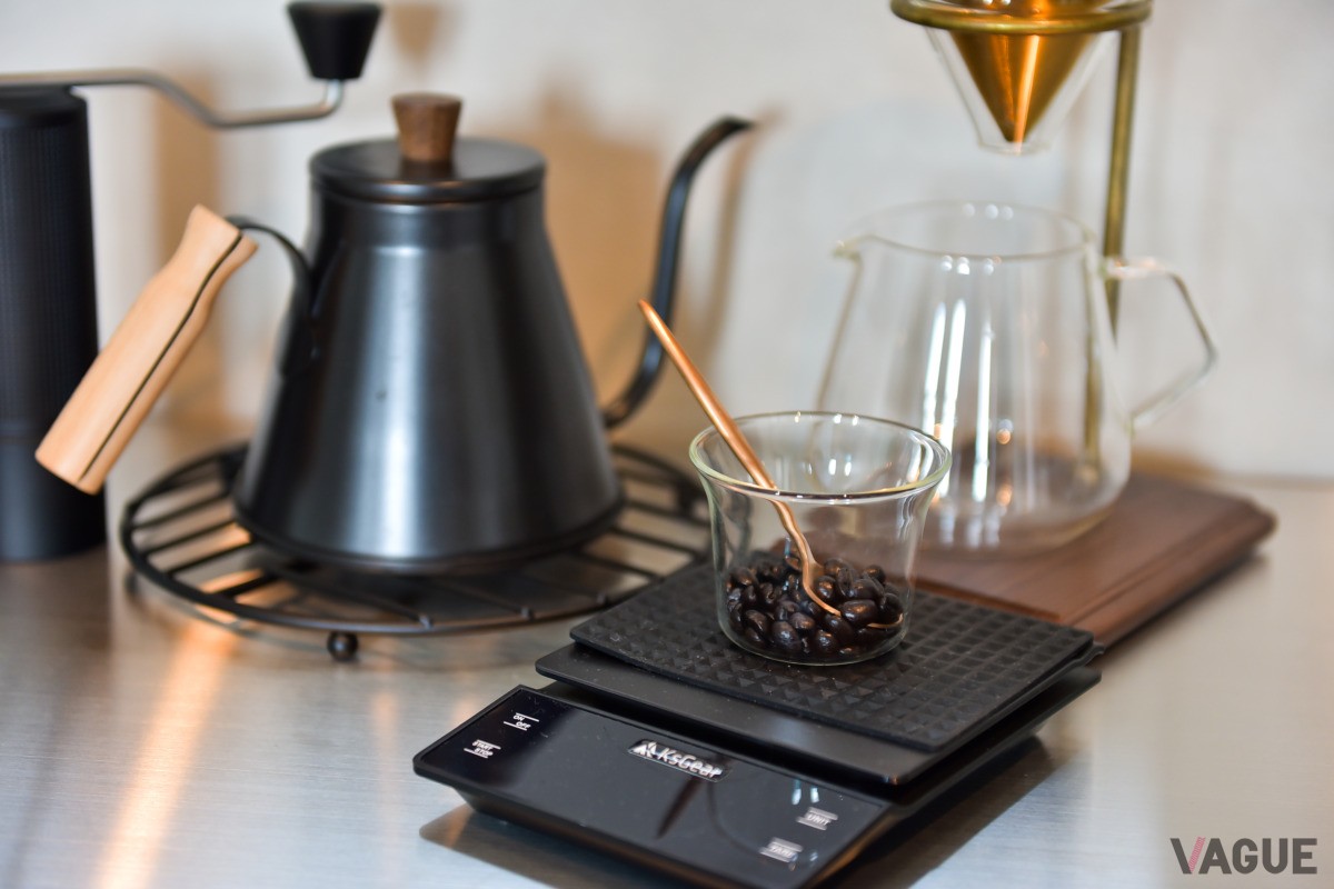 自分で豆を挽き一杯一杯丁寧に入れるコーヒー