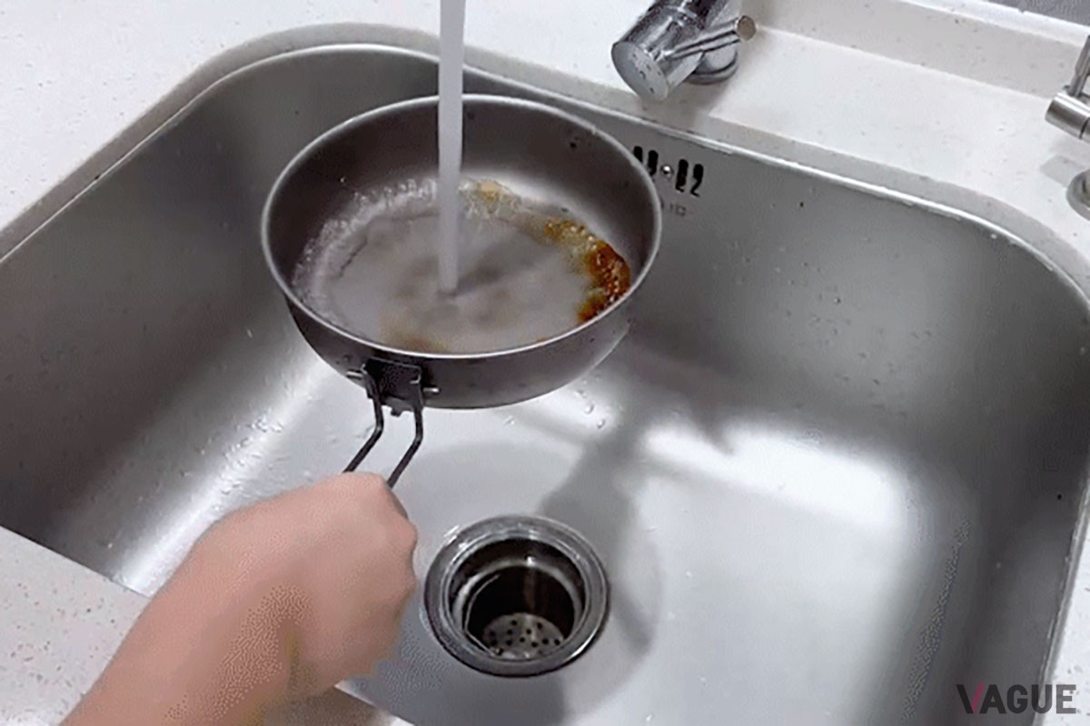 油汚れも水だけでキレイに