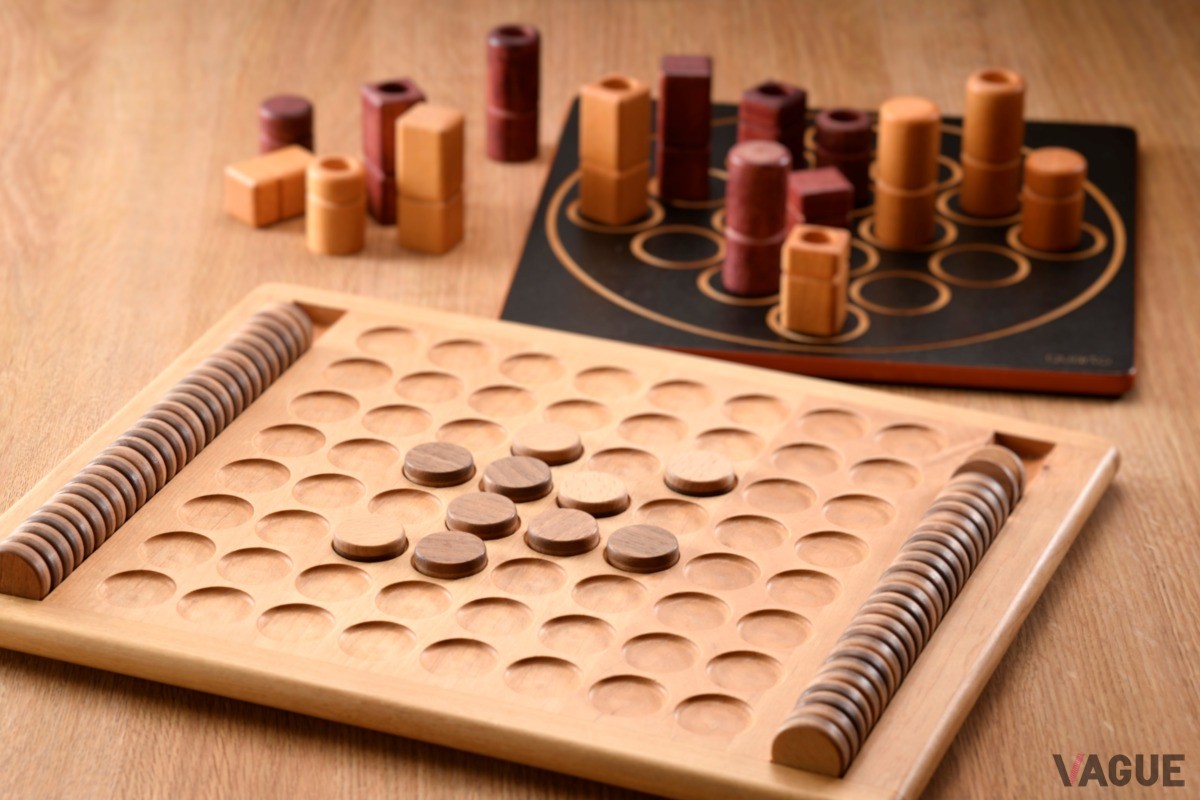 ボードゲームやカードゲームでも遊べる