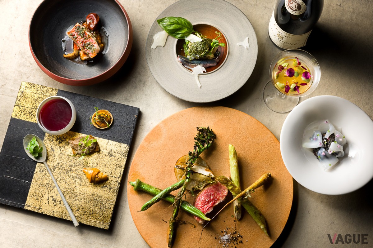 工芸品を使用しながら、さまざまな器で彩りをプラス