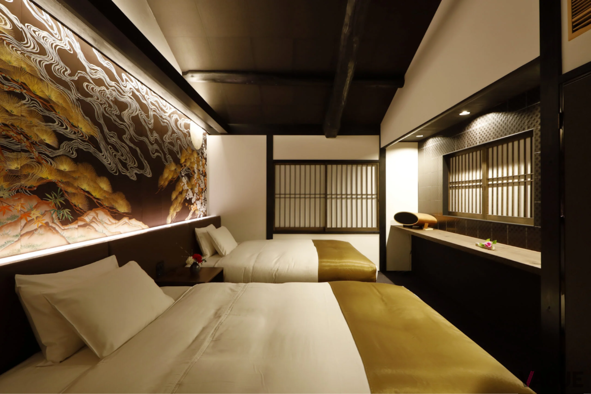 琳派のモチーフが部屋の随所にあしらわれている