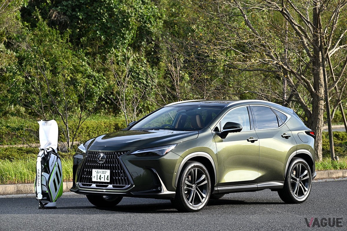 適度なボディサイズながら使いやすいラゲッジスペースを有しており、快適なゴルフ旅を楽しめるレクサス「NX」