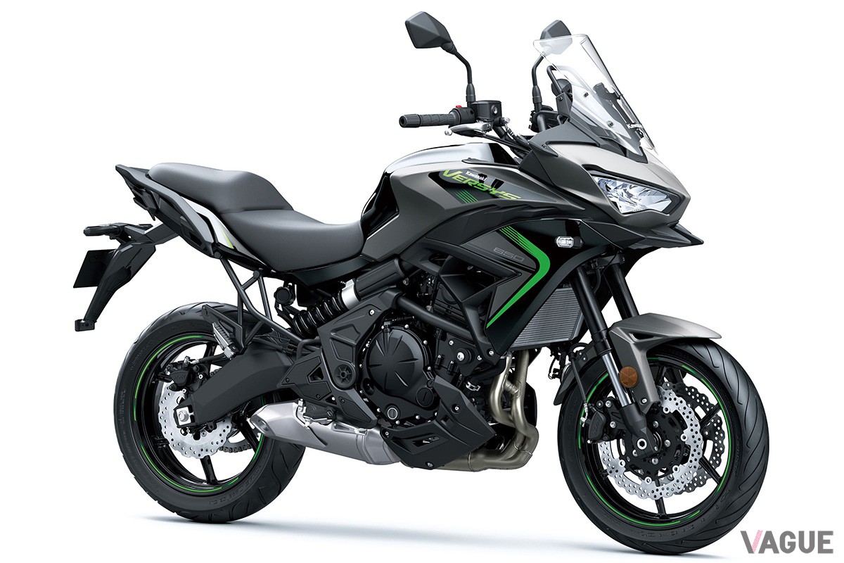 カワサキの人気アドベンチャーバイク「ヴェルシス650」の最新モデルは、グレー×黒にライムグリーンをアクセントとした新カラーを採用