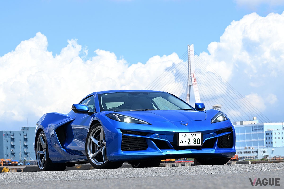 シボレー新型「コルベットE-Ray」