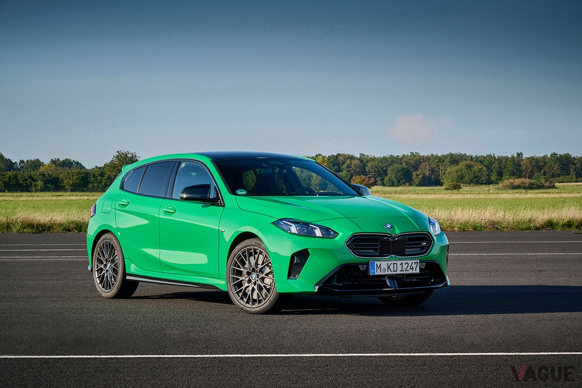 BMW新型「M135i xDrive」