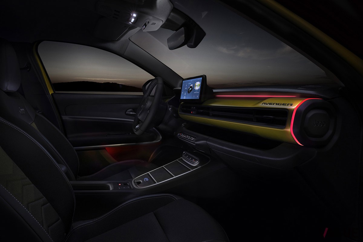 まもなく日本仕様が発表されるジープ新型「アベンジャー」