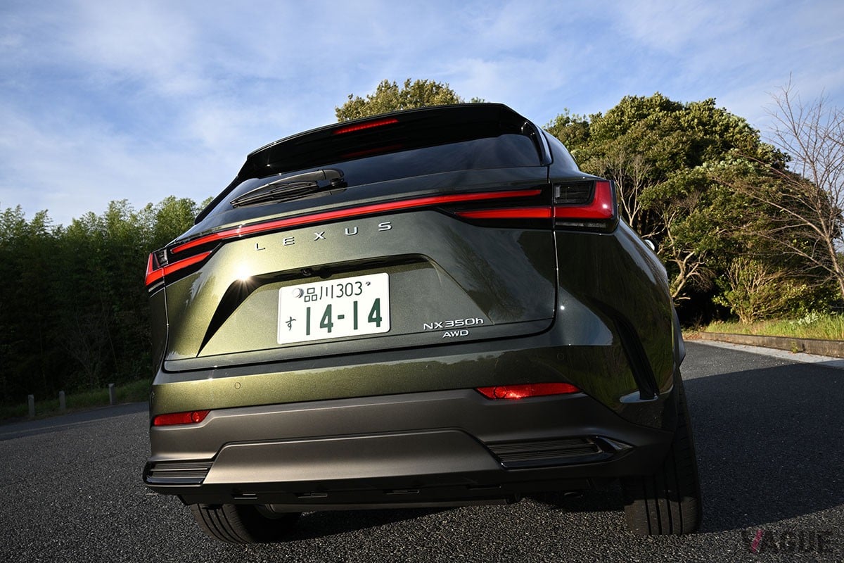 適度なボディサイズながら使いやすいラゲッジスペースを有しており、快適なゴルフ旅を楽しめるレクサス「NX」