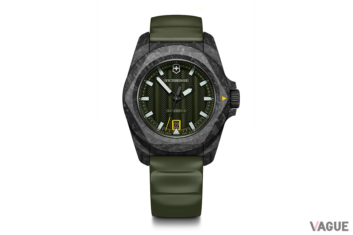 製品名：イノックス オートマチック（I.N.O.X. Automatic）、 商品番号: 242021.1、価格：18万1500円（マルチツール付属）