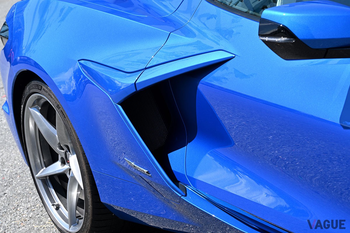 シボレー新型「コルベットE-Ray」