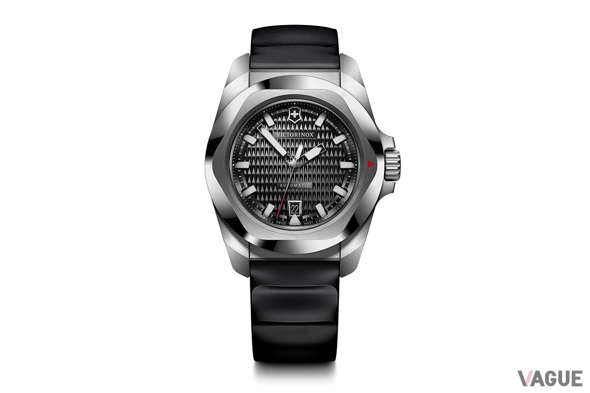 製品名：イノックス オートマチック（I.N.O.X. Automatic）、 商品番号: 242039、価格：17万6000円