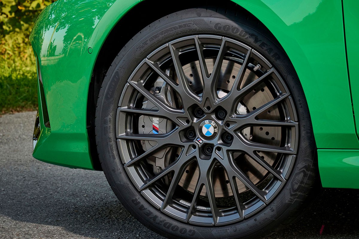 BMW新型「M135i xDrive」