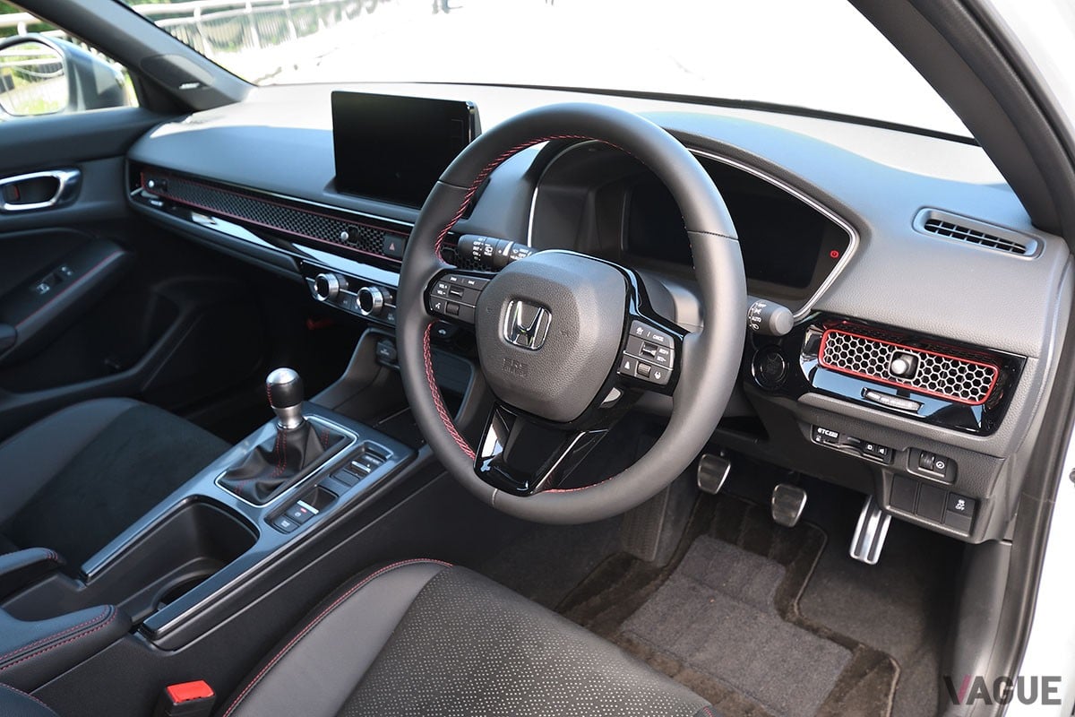 ホンダ「シビックRS」のインテリア