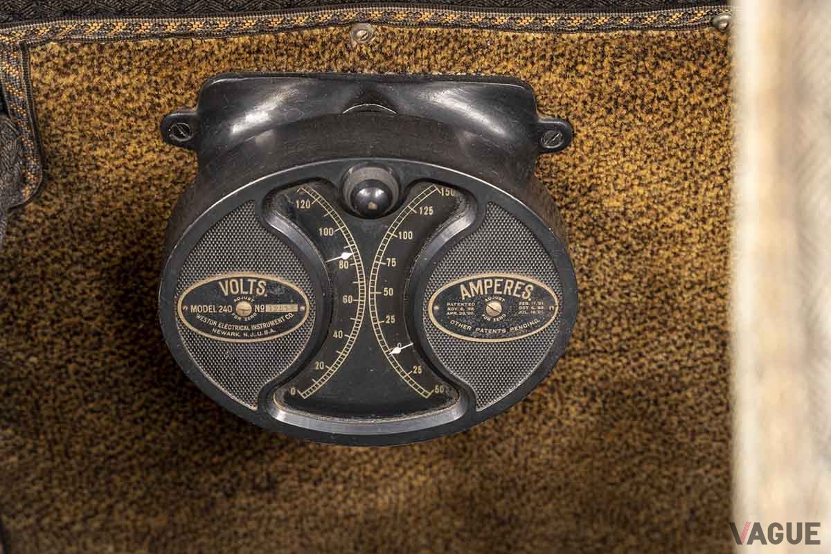 米国で開催されるオークションに登場する1916年製の電気自動車、デトロイト・エレクトリック「モデル57ブロアム」Gabor Mayer ©2024 Courtesy of RM Sotheby's