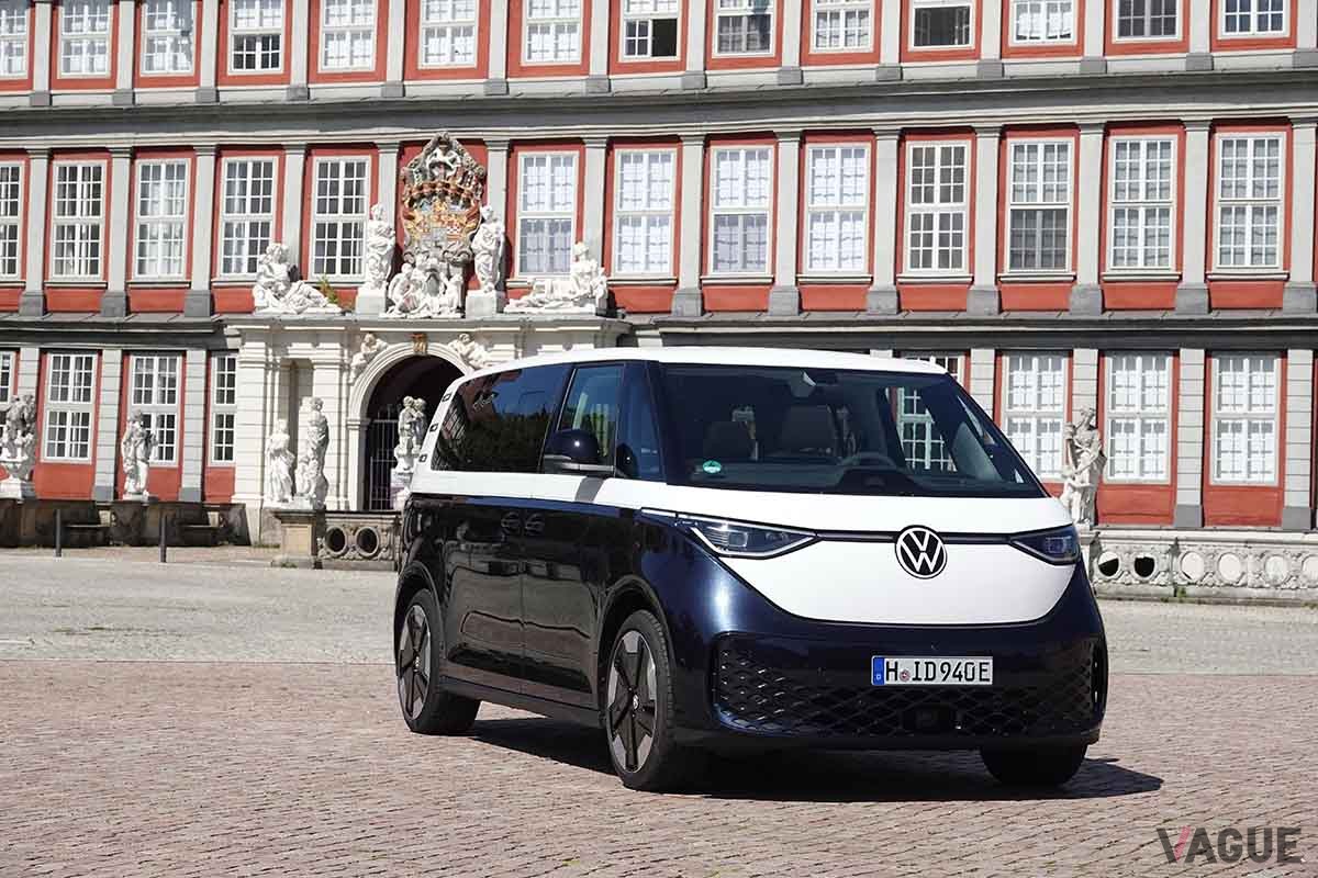 VWの電気自動車ミニバン「ID.バズ」プロ