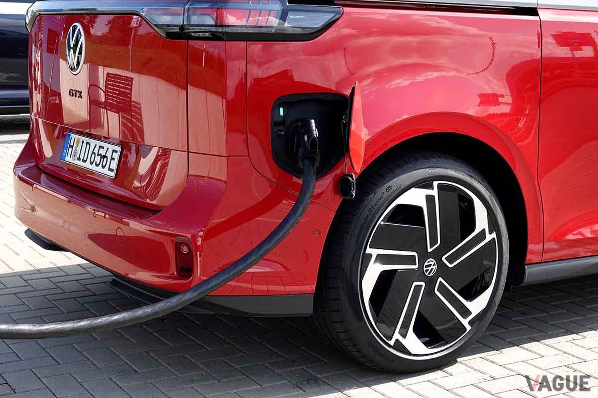 VWの電気自動車ミニバン「ID.バズGTX」