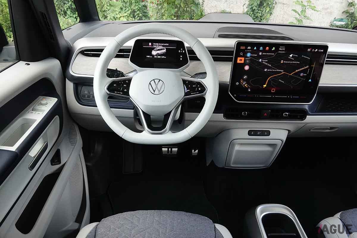 VWの電気自動車ミニバン「ID.バズ」プロのインテリア