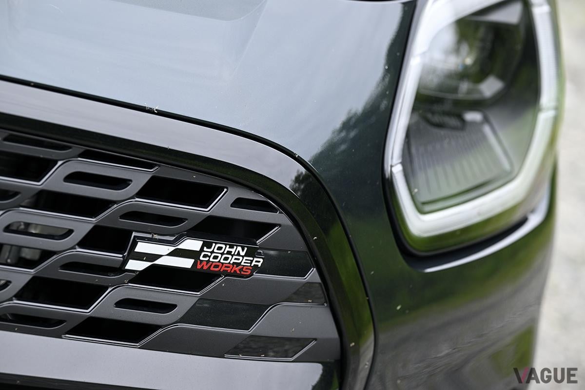 新型「ミニ・カントリーマン ジョン・クーパー・ワークス（JCW）」