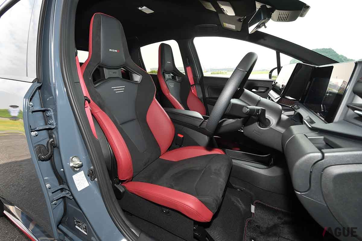 2024年7月のマイナーチェンジで登場した日産「ノート オーラNISMO tuned e-POWER 4WD」のインテリア