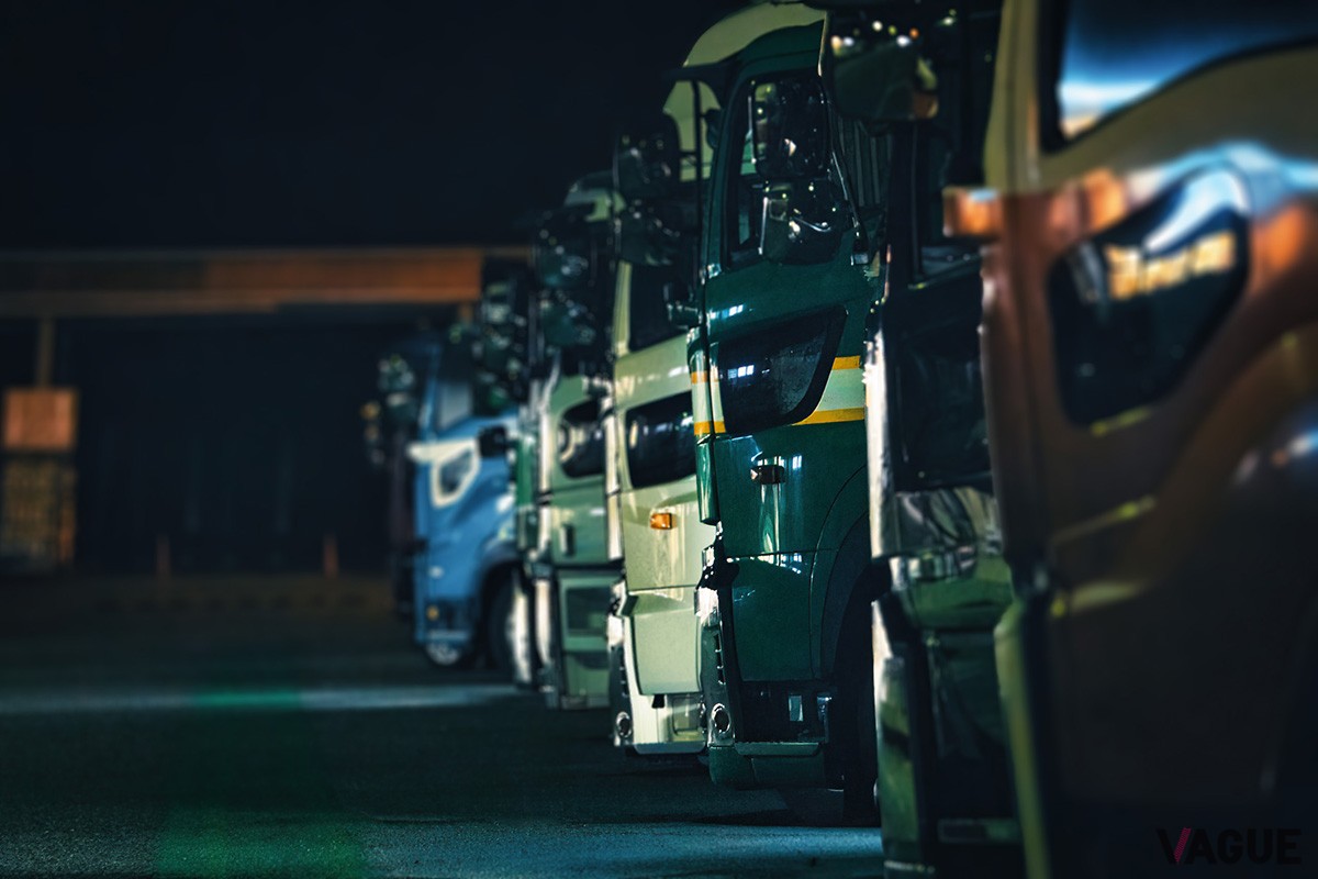 現在は、午前0時から午前4時までに高速道路を走行するETC車について、通行料金の3割引が適用される「ETC深夜割引」だが、2025年3月末に見直しされる予定だ