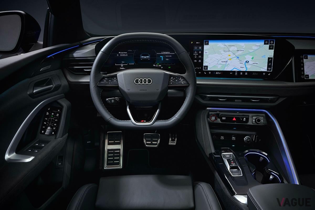 世界初公開されたアウディ新型「SQ5」のインテリア