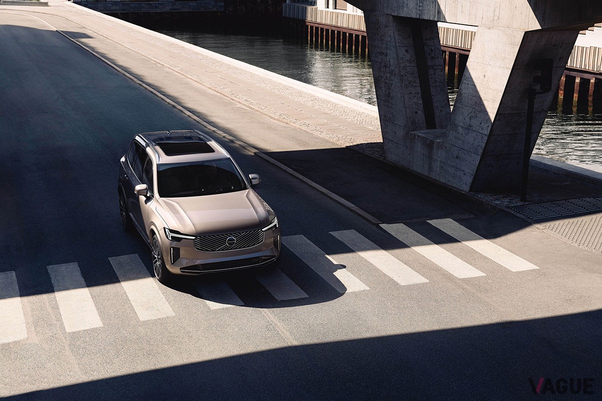 まもなく日本上陸する予定のボルボ改良新型「XC90」