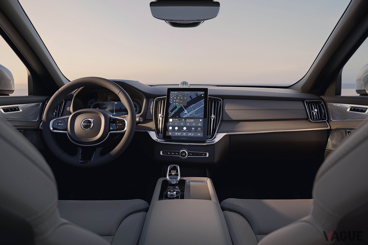 まもなく日本上陸する予定のボルボ改良新型「XC90」