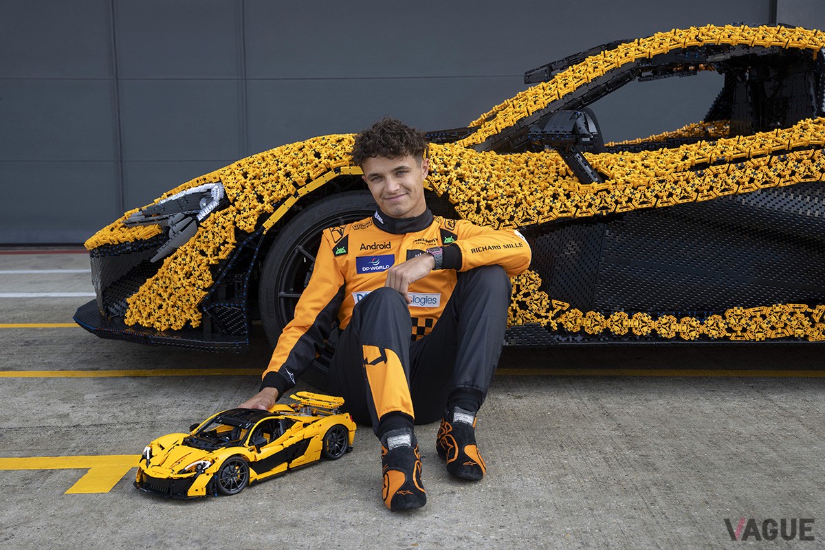 レゴで制作されたマクラーレン「P1」と、操縦したF1ドライバー、ランド・ノリス選手