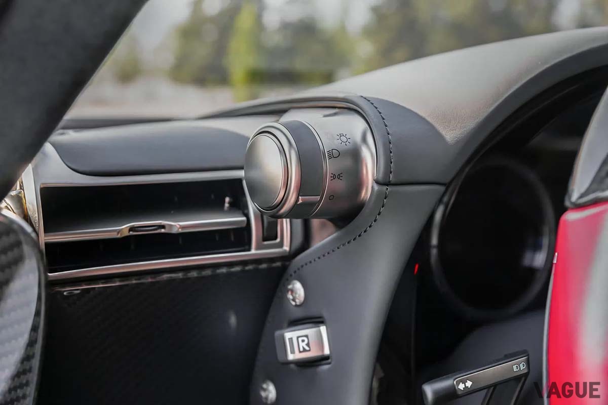 海外オークションサイトに登場した2012年式レクサス「LFA」