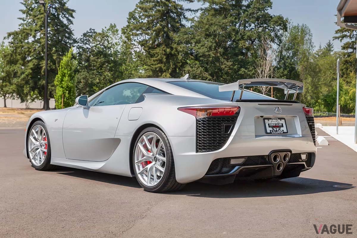 海外オークションサイトに登場した2012年式レクサス「LFA」