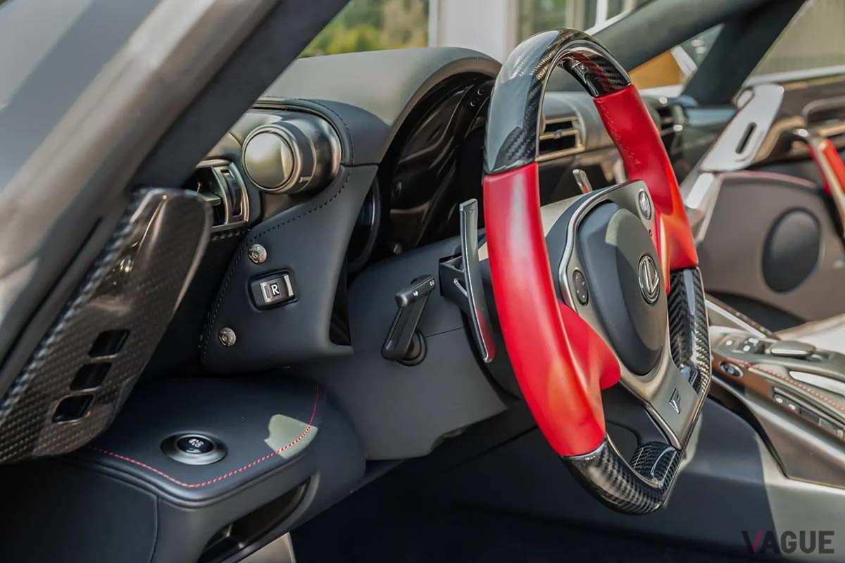 海外オークションサイトに登場した2012年式レクサス「LFA」