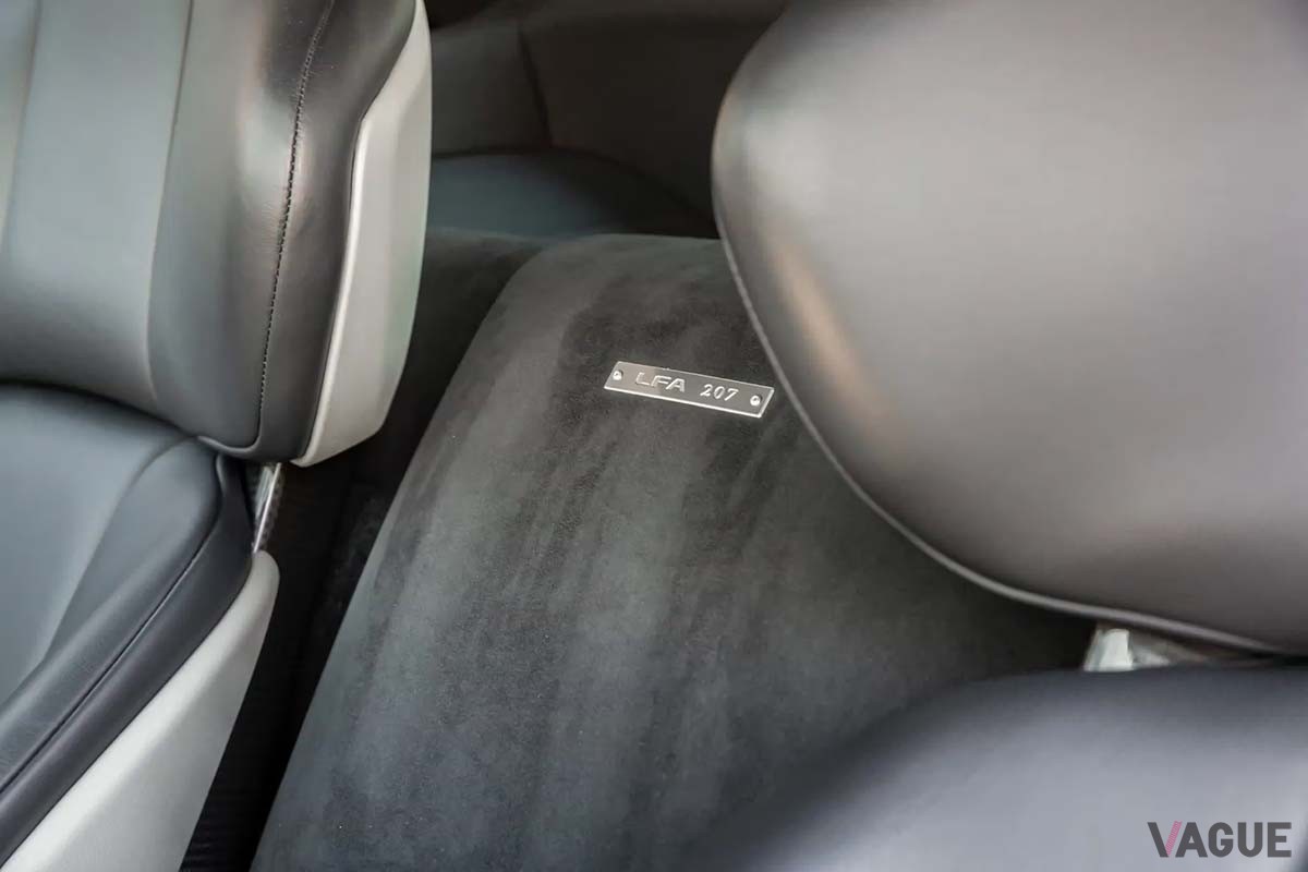 海外オークションサイトに登場した2012年式レクサス「LFA」