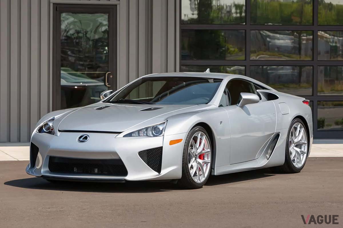 海外オークションサイトに登場した2012年式レクサス「LFA」