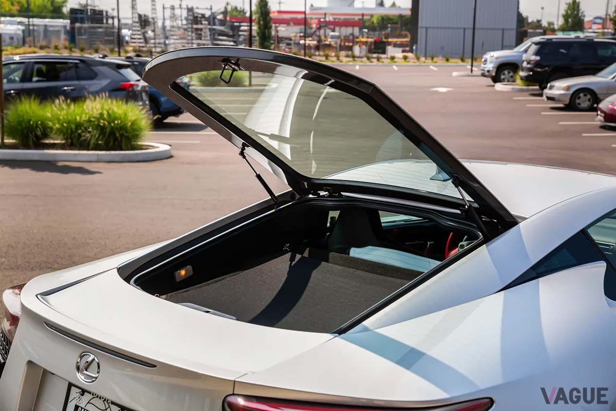 海外オークションサイトに登場した2012年式レクサス「LFA」