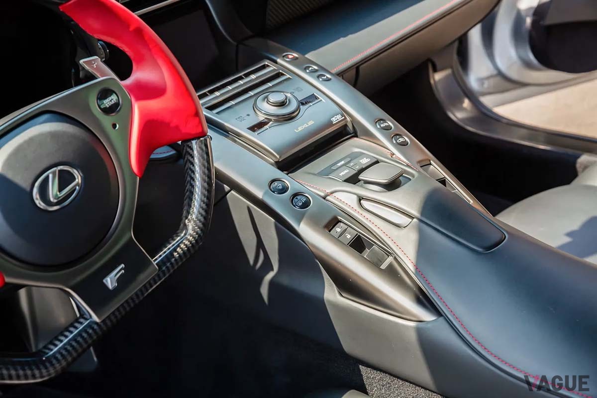 海外オークションサイトに登場した2012年式レクサス「LFA」