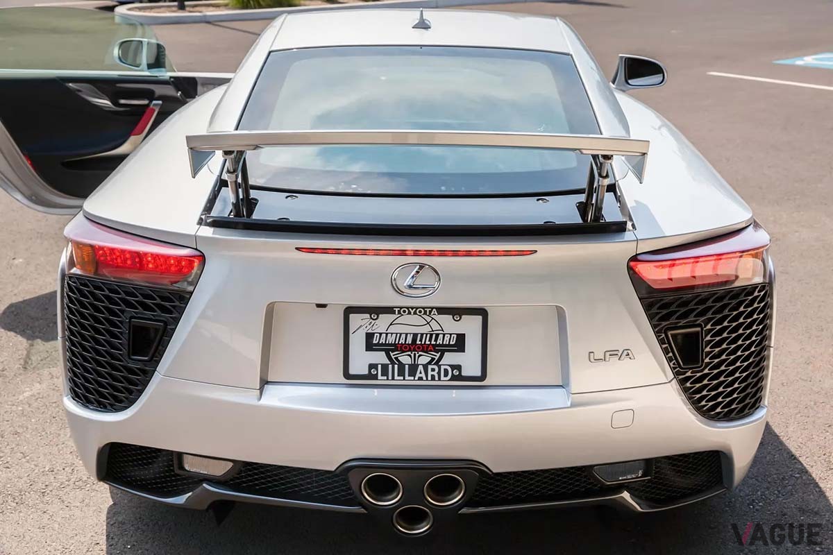 海外オークションサイトに登場した2012年式レクサス「LFA」