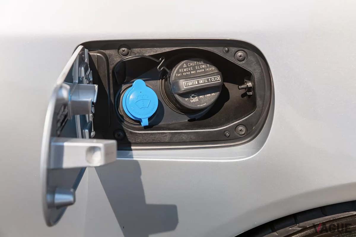 海外オークションサイトに登場した2012年式レクサス「LFA」