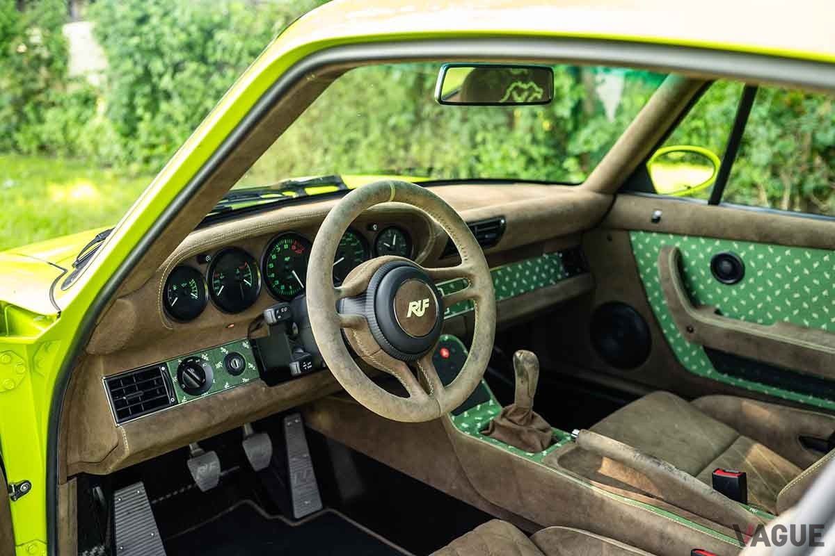 オークションに登場した2022年式RUF「SCR」のインテリアMaximilian Vogl ©2023 Courtesy of RM Sotheby's