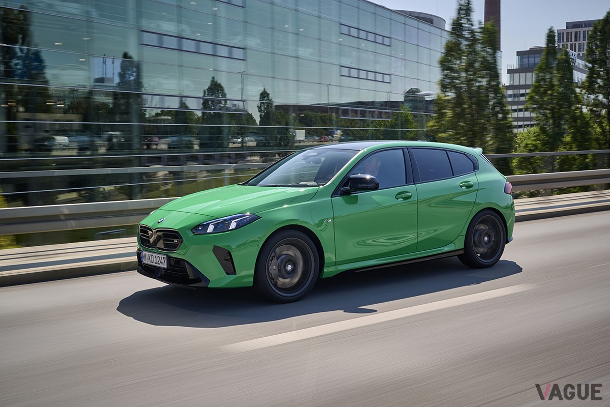 BMW新型「M135 xDrive」