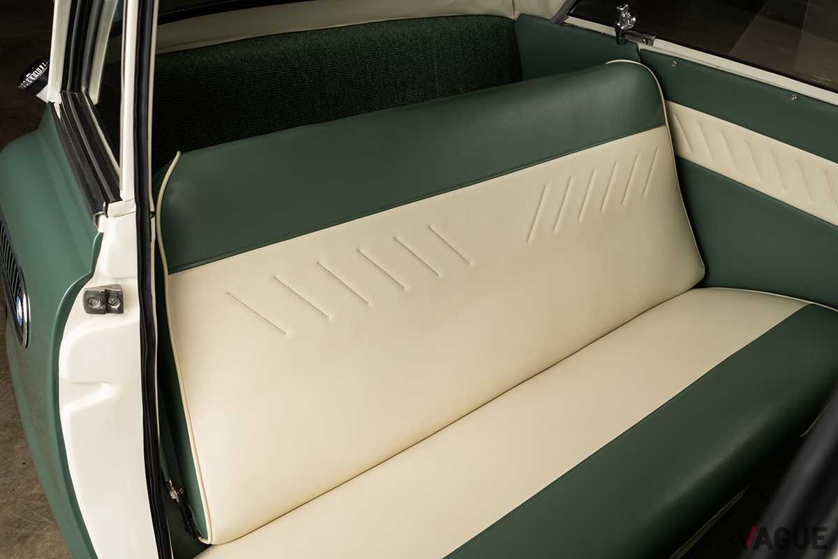 オークションで落札された1959年製BMW「600」Josh Bryan ©2024 Courtesy of RM Sotheby's