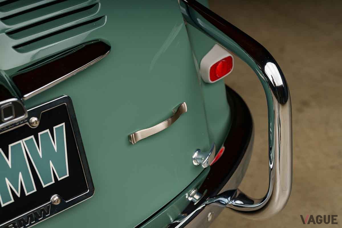 オークションで落札された1959年製BMW「600」Josh Bryan ©2024 Courtesy of RM Sotheby's