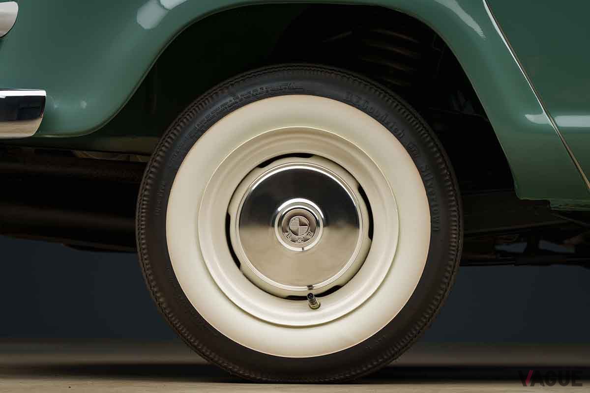 オークションで落札された1959年製BMW「600」Josh Bryan ©2024 Courtesy of RM Sotheby's