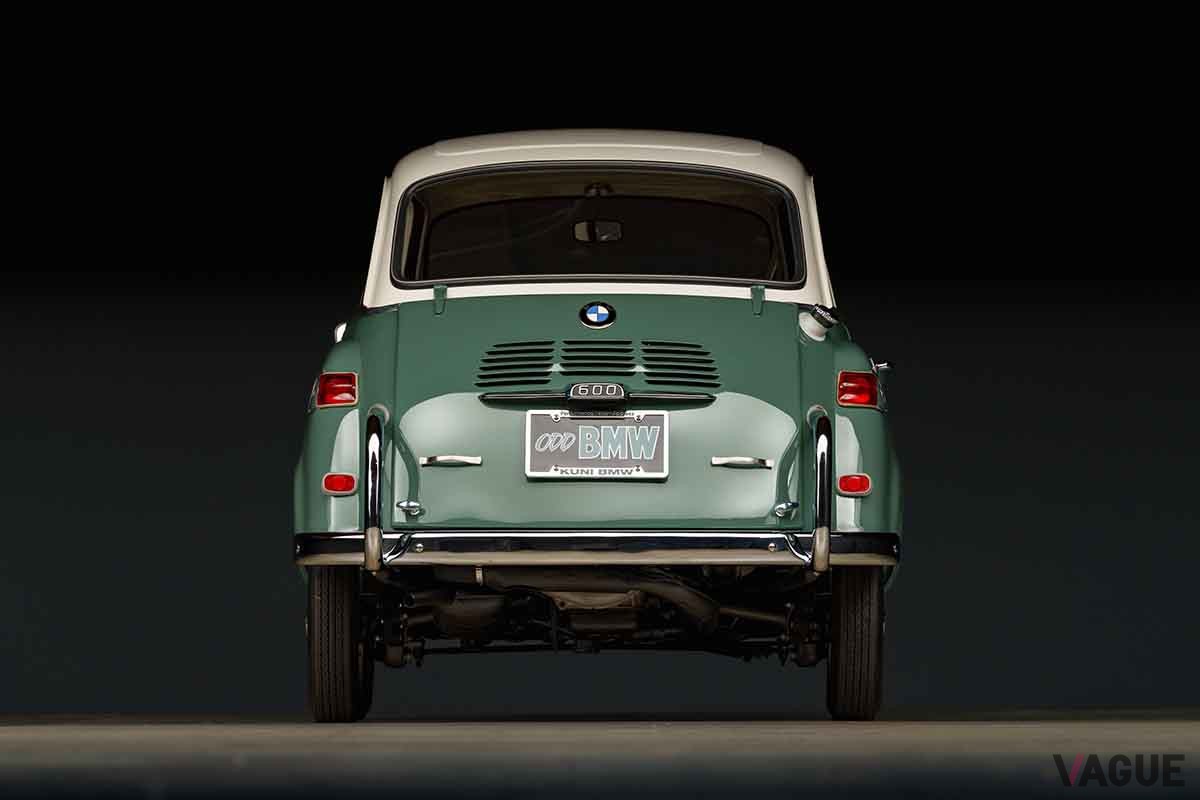 オークションで落札された1959年製BMW「600」Josh Bryan ©2024 Courtesy of RM Sotheby's