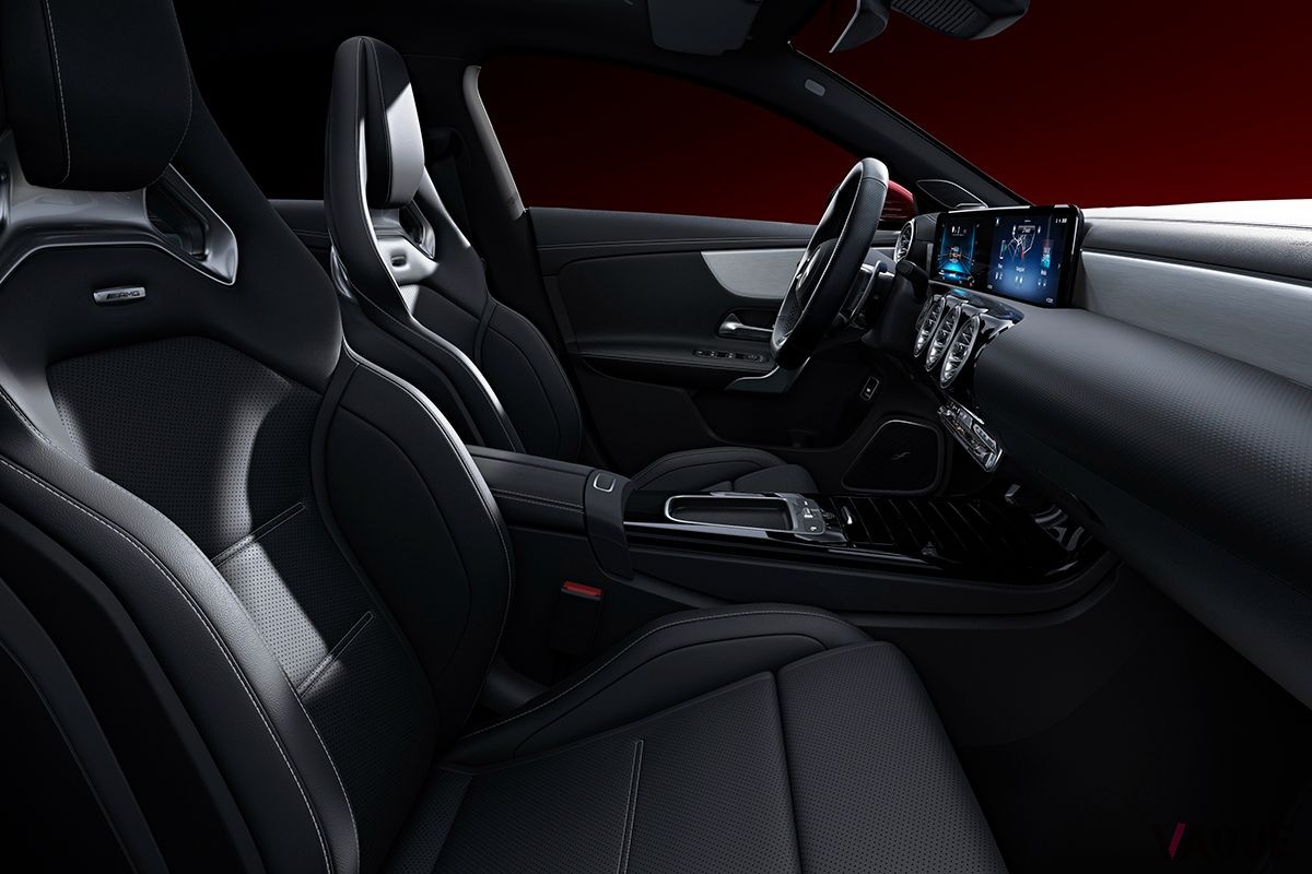 改良新型メルセデスAMG「CLA35 4MATIC」のインテリア
